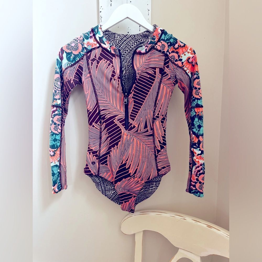 Maaji Tropical Long Sleeve Swimsuit reversible rash guard; small rare!